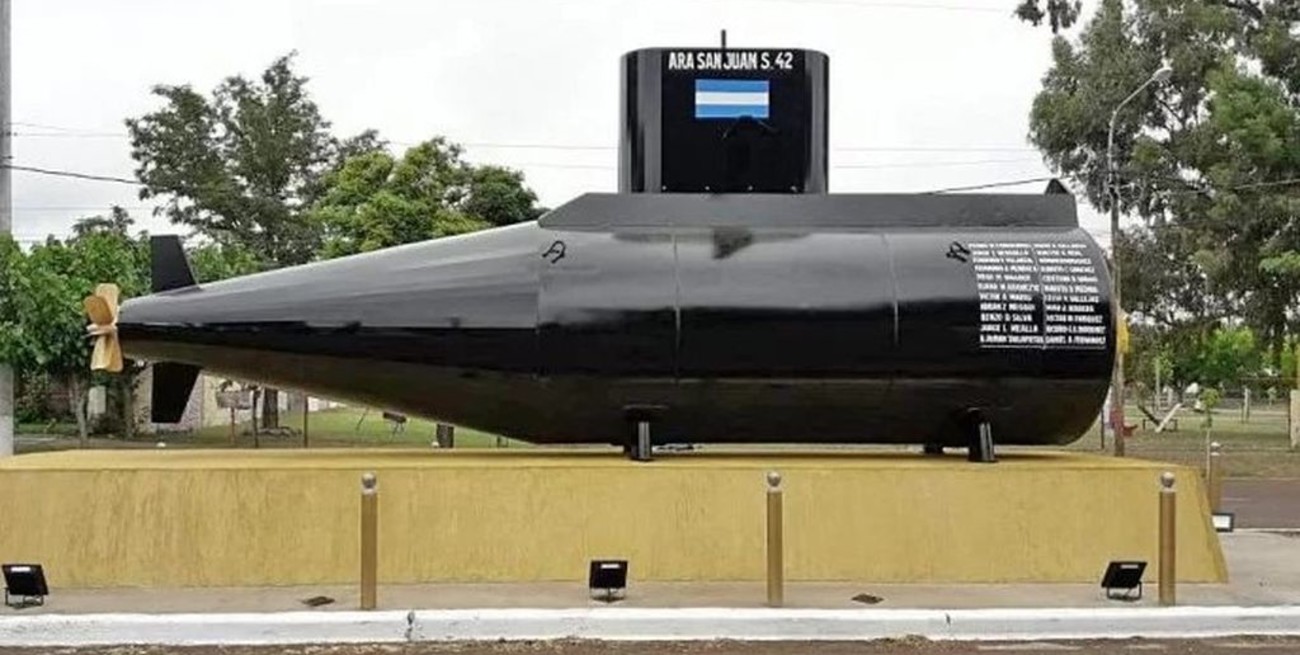 Inauguraron una réplica del Submarino ARA San Juan