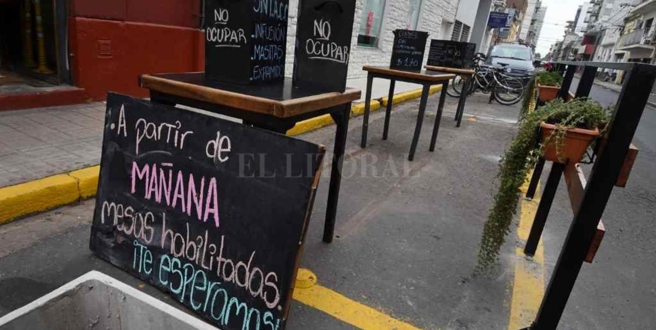 Hay unos 40 balcones gastronómicos autorizados con permisos provisorios  