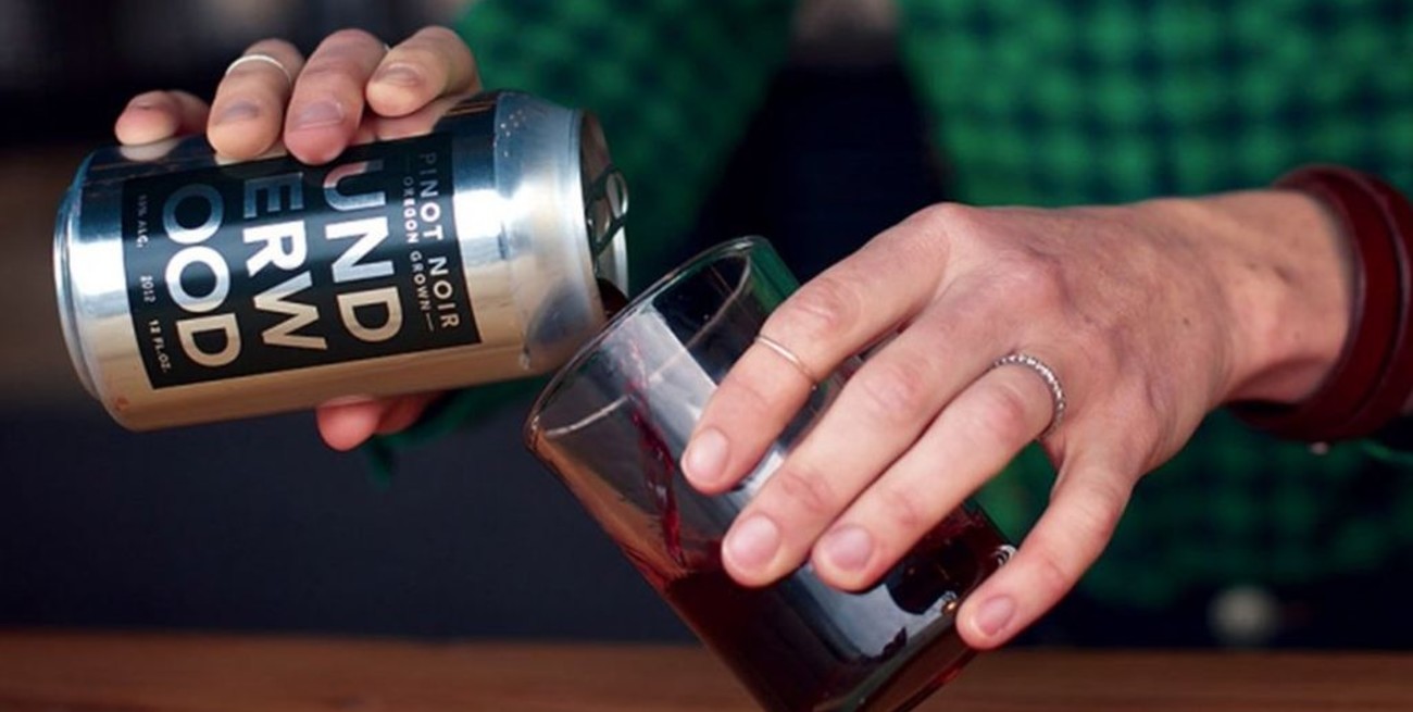 Autorizan la venta de vino en lata y otros envases metálicos