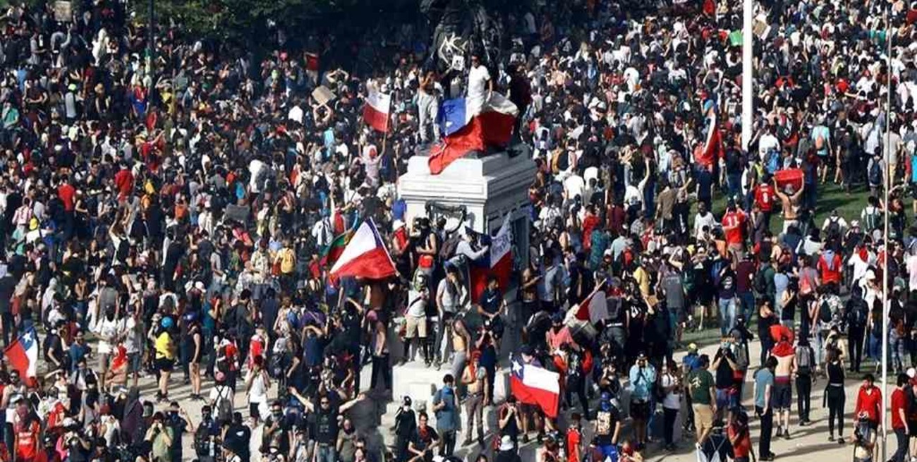 Masivo repudio en Chile tras la muerte de un hincha del Colo Colo