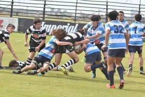 Guillermo Di Salvatore CRAI A prevaleció claramente ante Alma Juniors de Esperanza, en todas las divisiones. Fue en la apertura del tradicional certamen de juveniles.