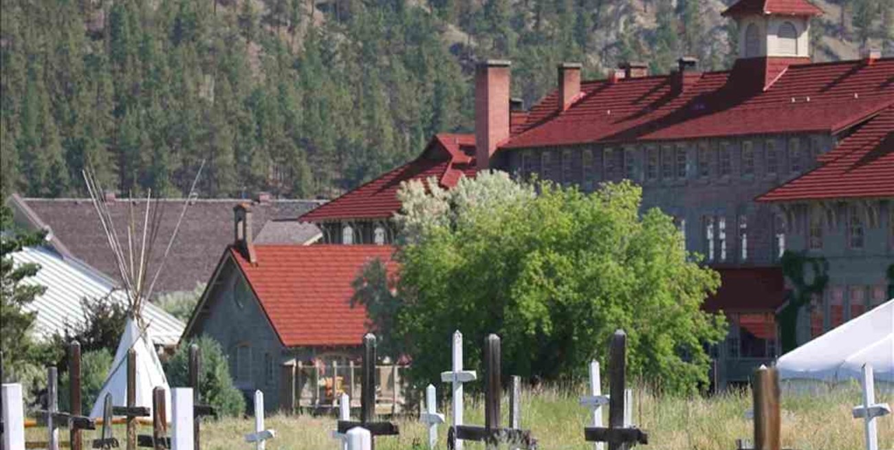 Canadá: hallaron más de 160 tumbas clandestinas de niños indígenas