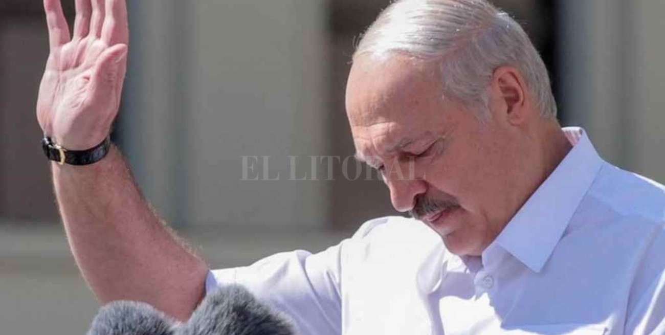 La UE rechaza los resultados electorales y Lukashenko ordena sofocar las protestas 