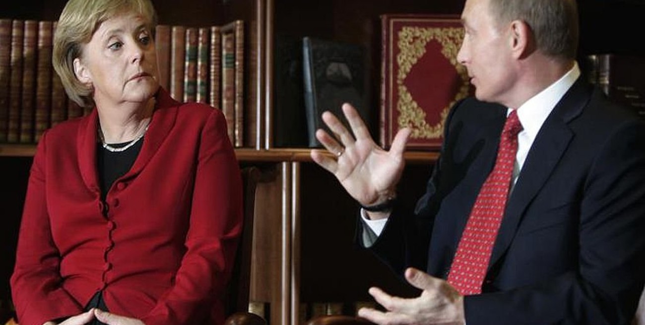 Angela Merkel le pidió a Vladimir Putin que libere a Alexei Navalny