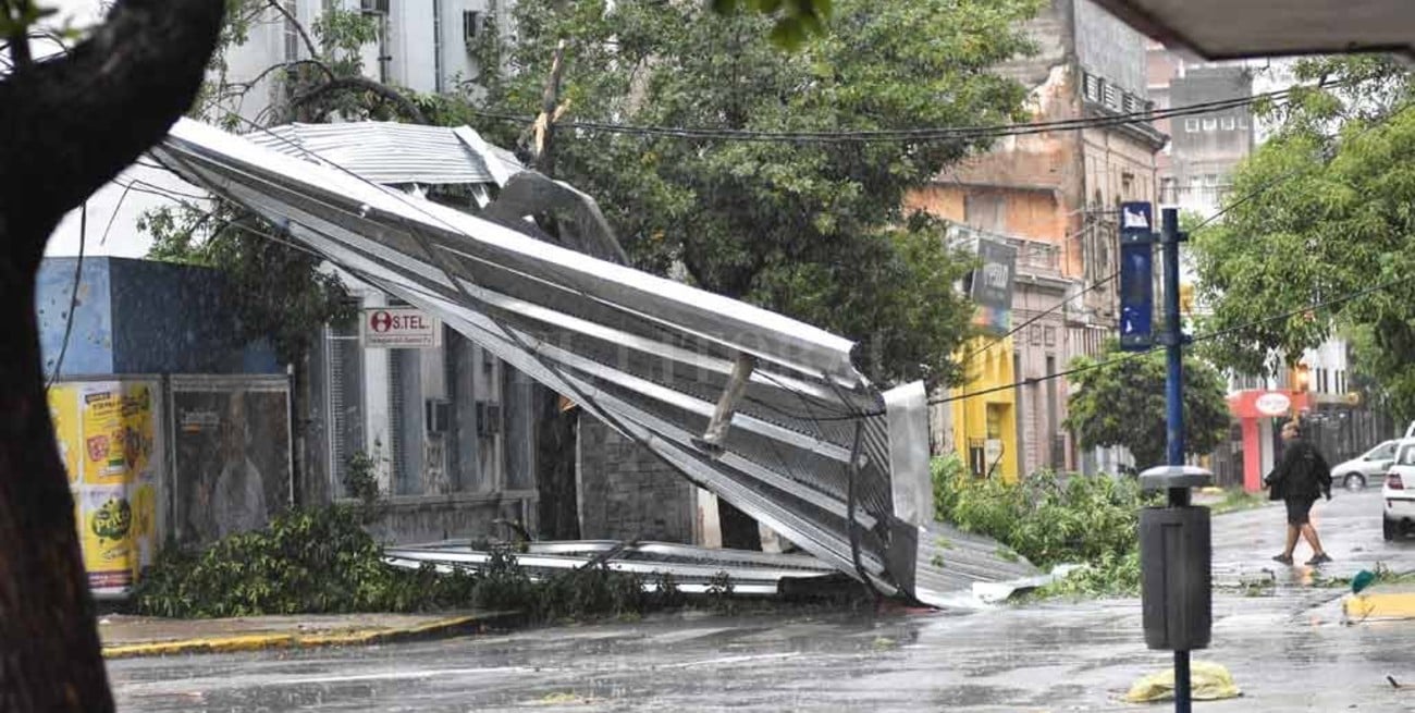 Brindan asistencia a los afectados por el temporal en Santa Fe