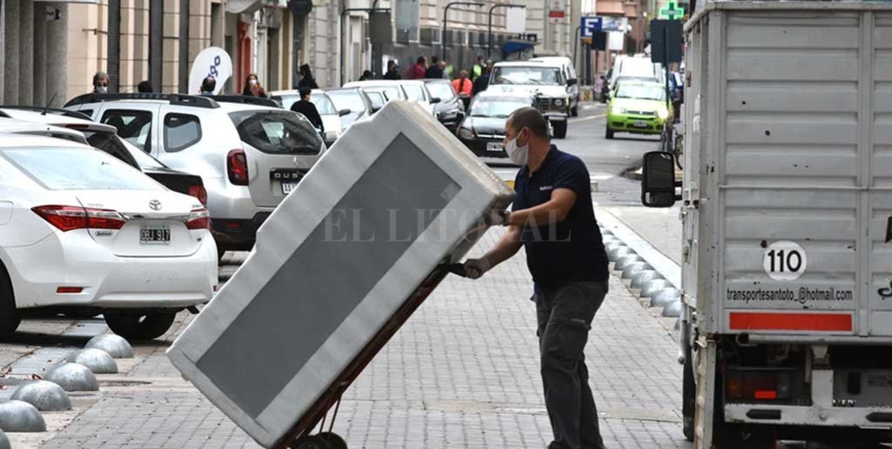 En la ciudad volvieron a la actividad inmobiliarias y servicios de mudanza 