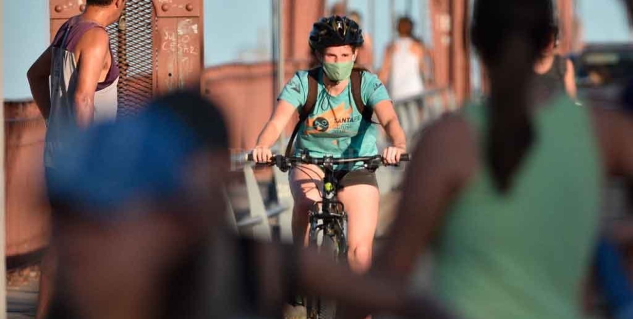 Insisten con que el Puente Colgante sea sólo para ciclistas y peatones