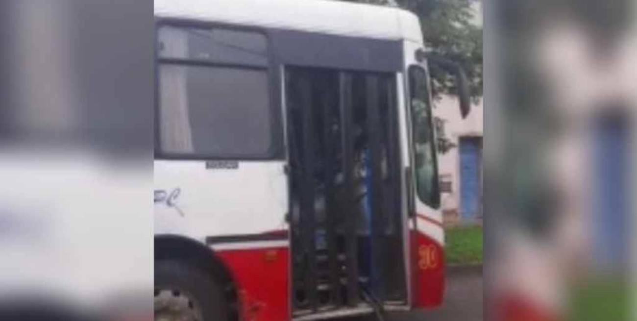 Tucumán: asaltó a tres mujeres y murió atropellado por un colectivo cuando se dio a la fuga 