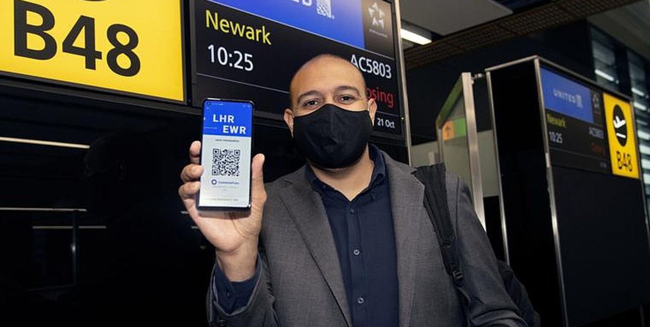 Un pasaporte digital será obligatorio para viajar por el mundo en 2021
