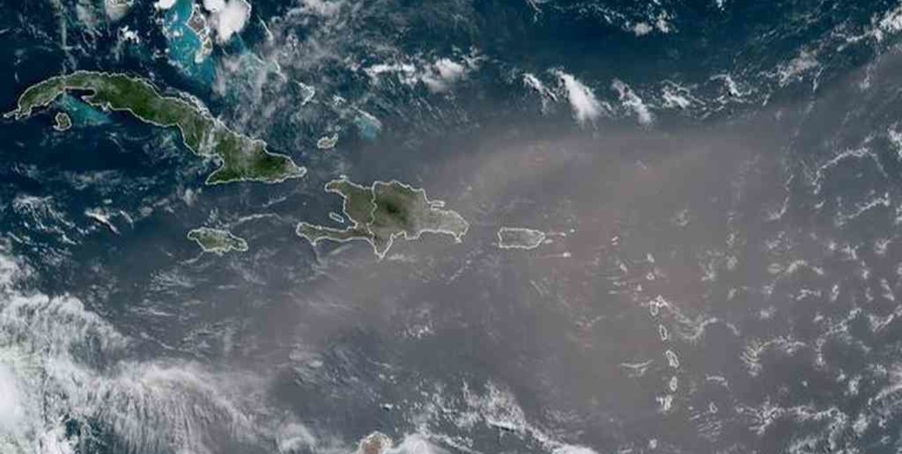 Una nube de polvo del Sáhara se aproxima a México