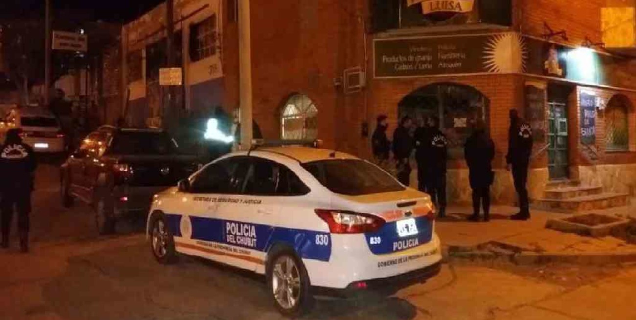 Chubut: un adolescente se entregó a la policía tras confesar que mató a su padre