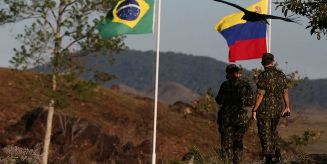 Brasil interroga a militares venezolanos hallados en su terrritorio