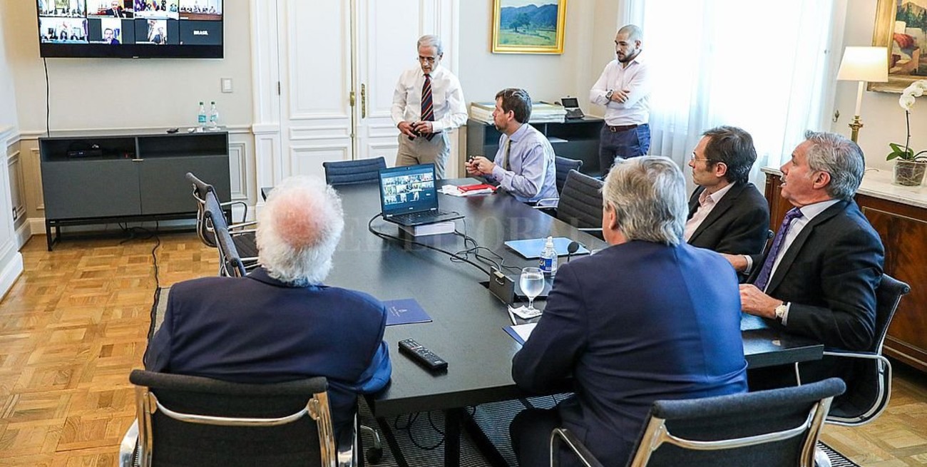 Alberto Fernández encabezó una reunión de gabinete económico y social y dialogó con pares de la región