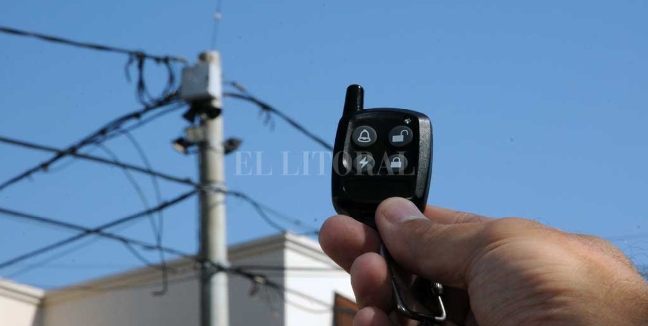 Así se usan las alarmas comunitarias que se instalan en Santa Fe