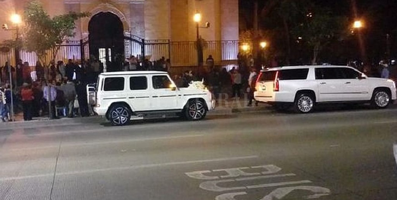 La hija de "El Chapo" Guzmán se casó en la catedral de Culiacán