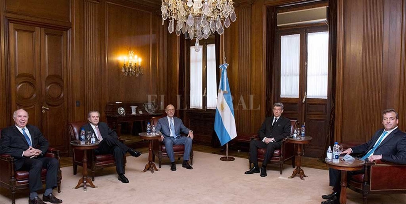 El gobierno considera que la Corte Suprema "está jugando a hacer política"