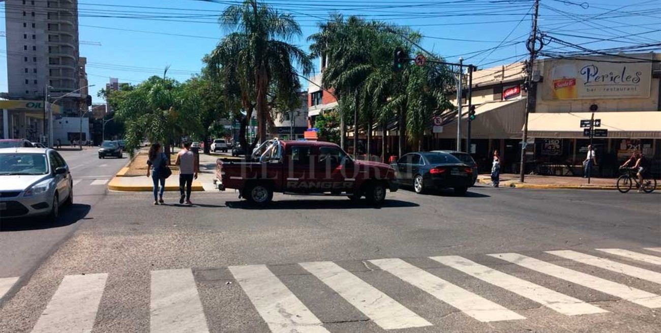 Peligroso giro en U en pleno Bulevar Pellegrini