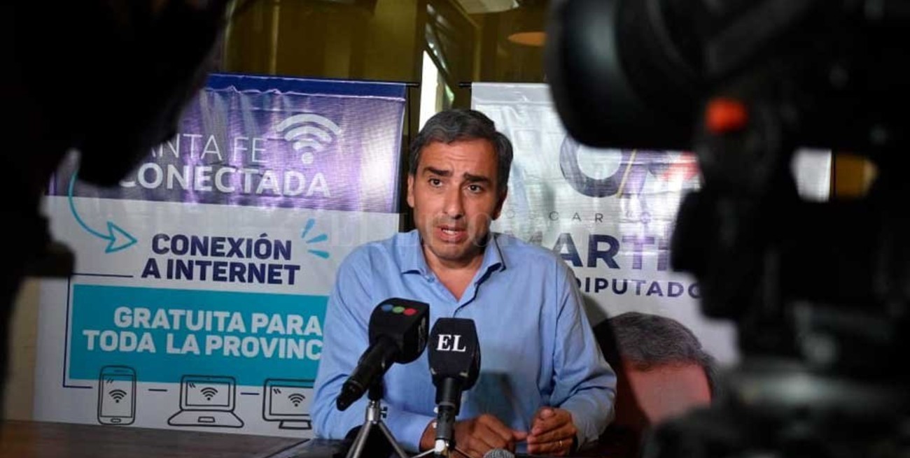 Cachi Martínez presentó el Plan Santa Fe Conectada