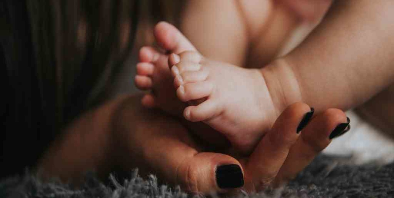 Francia reconoció por primera vez a una mujer trans como madre de su hijo