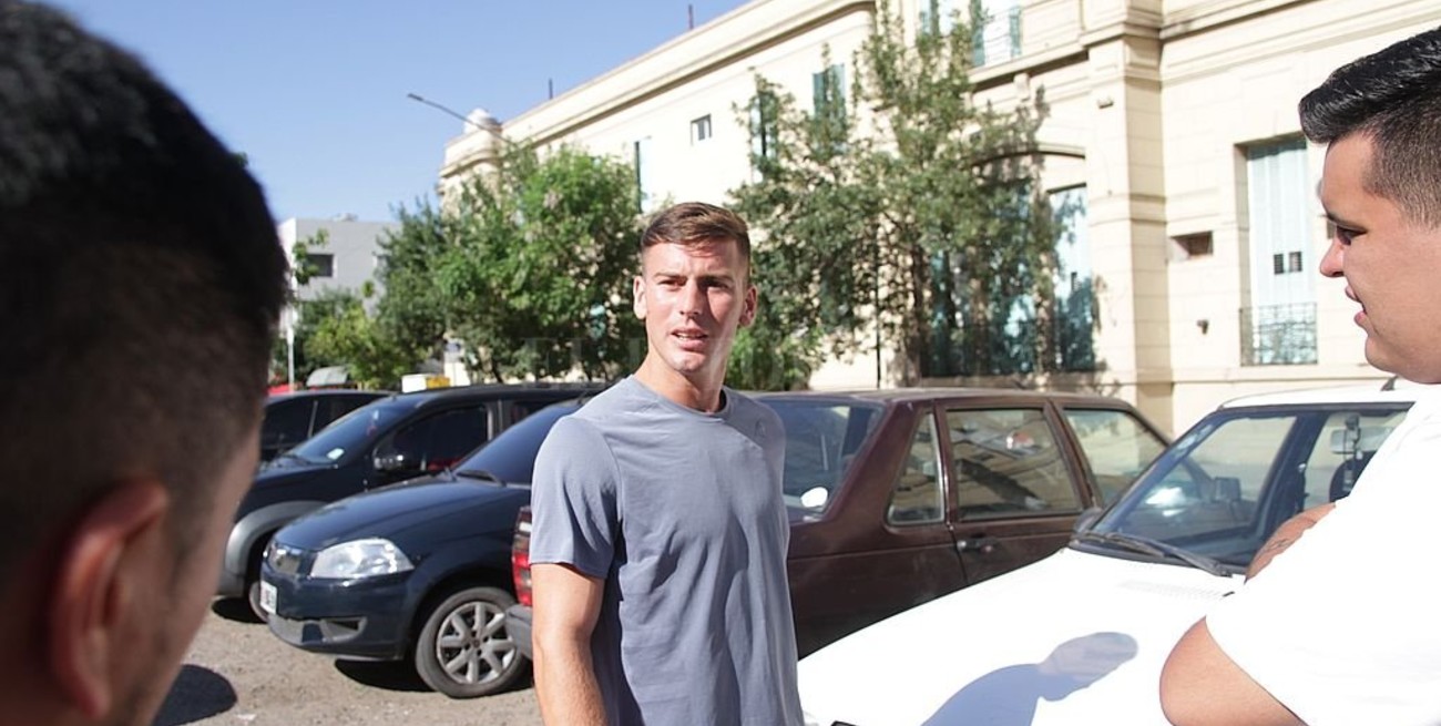 El jugador de Colón Mateo Hernández tiene dengue