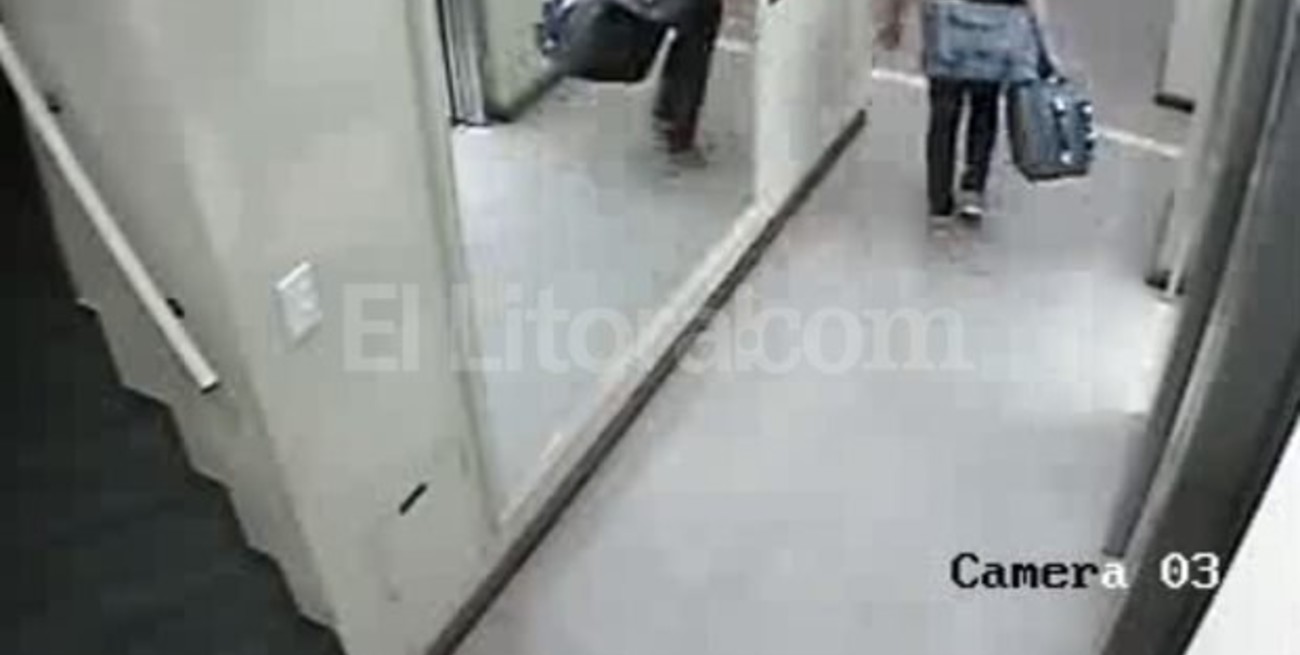 Roban tres departamentos en una torre céntrica