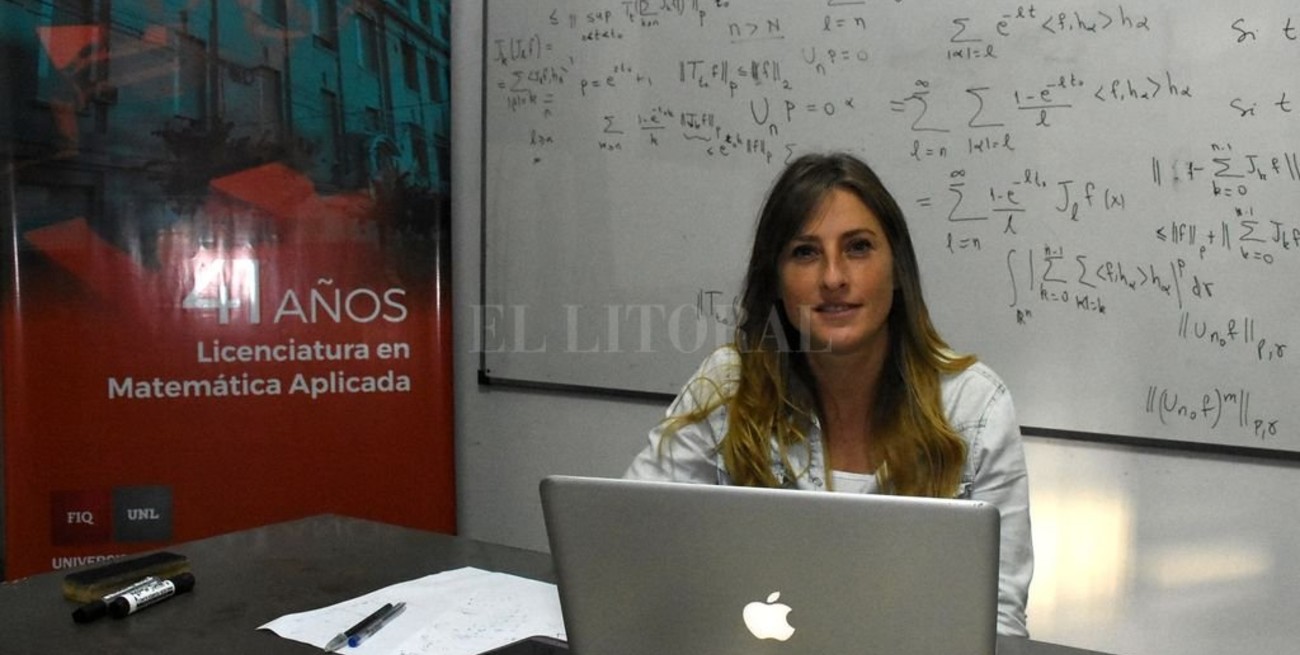 Una investigadora ideó un libro para enseñar matemáticas usando el fútbol