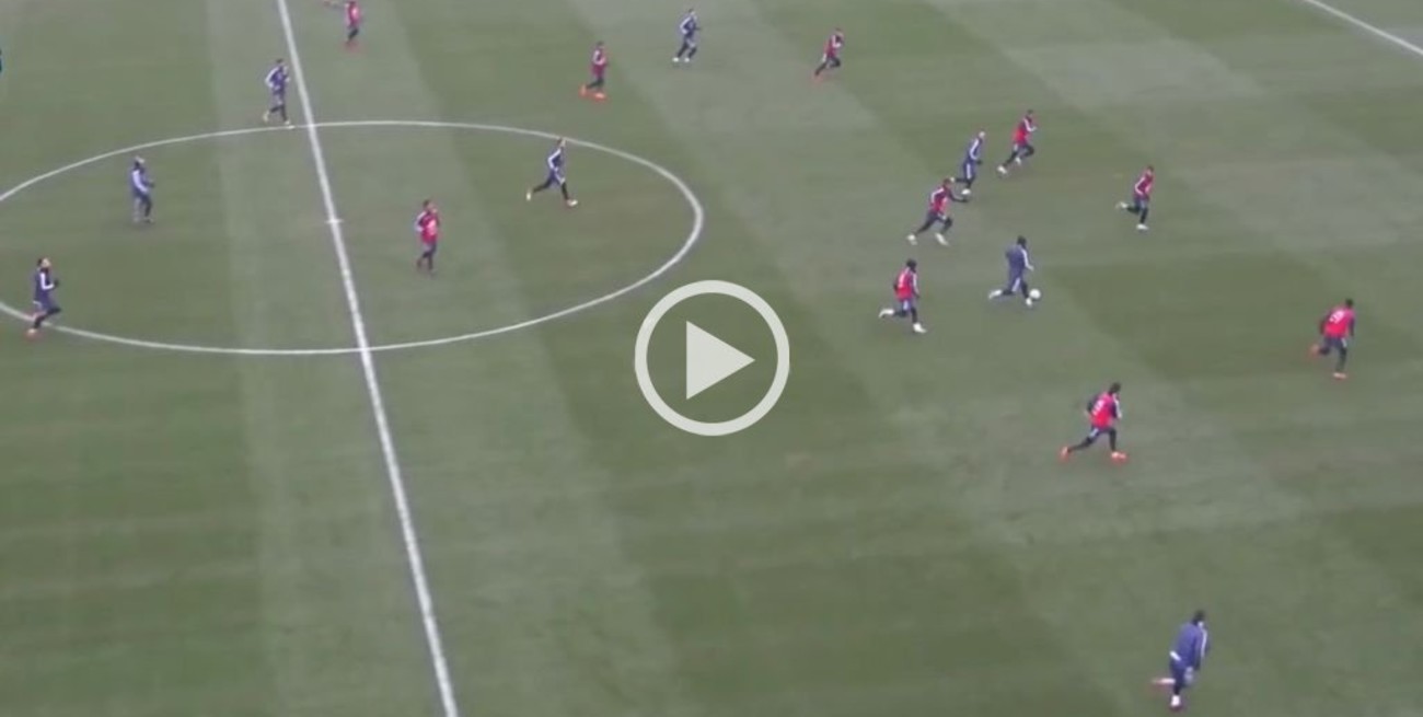 No lo pueden parar: El golazo de Messi en el entrenamiento de la Argentina