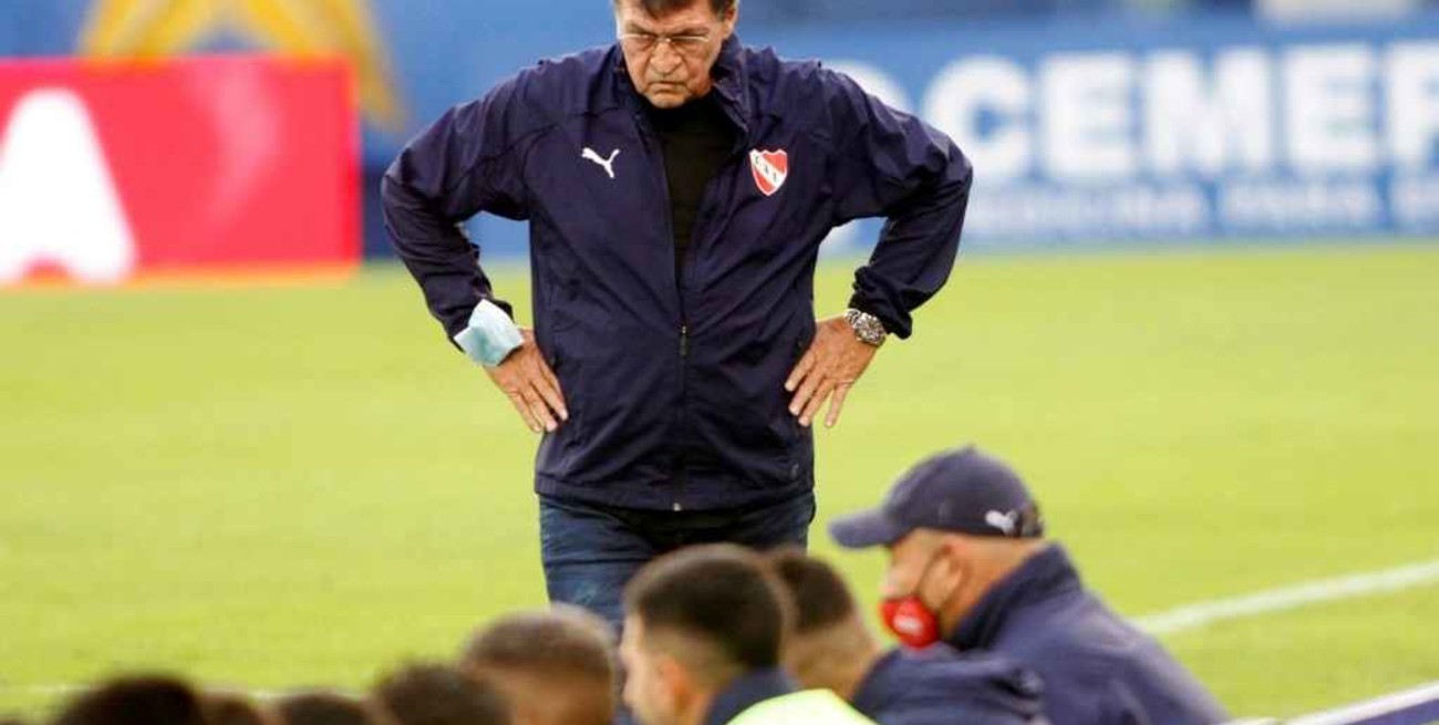 Falcioni no es fija en Independiente