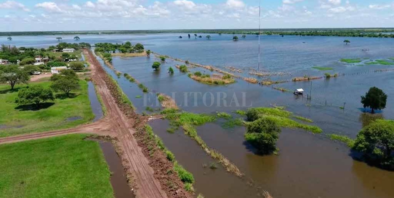 El norte comienza a recibir  agua de Chaco y Santiago