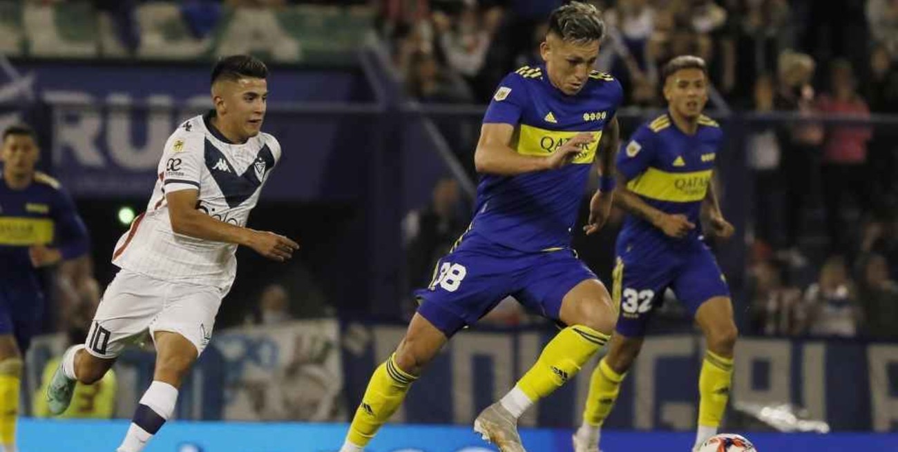 Vélez superó a Boca por 2 a 0 y lo alejó de la pelea por el campeonato