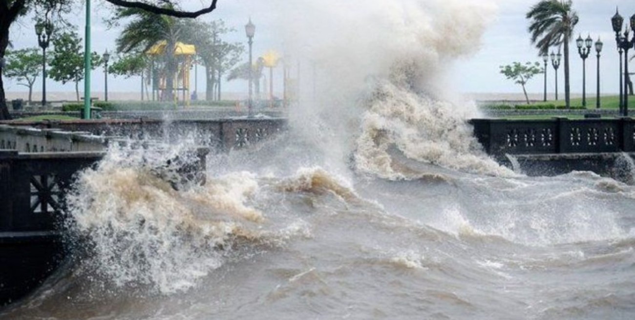 En alerta por la crecida del Río De la Plata: podría superar los 3 metros de altura