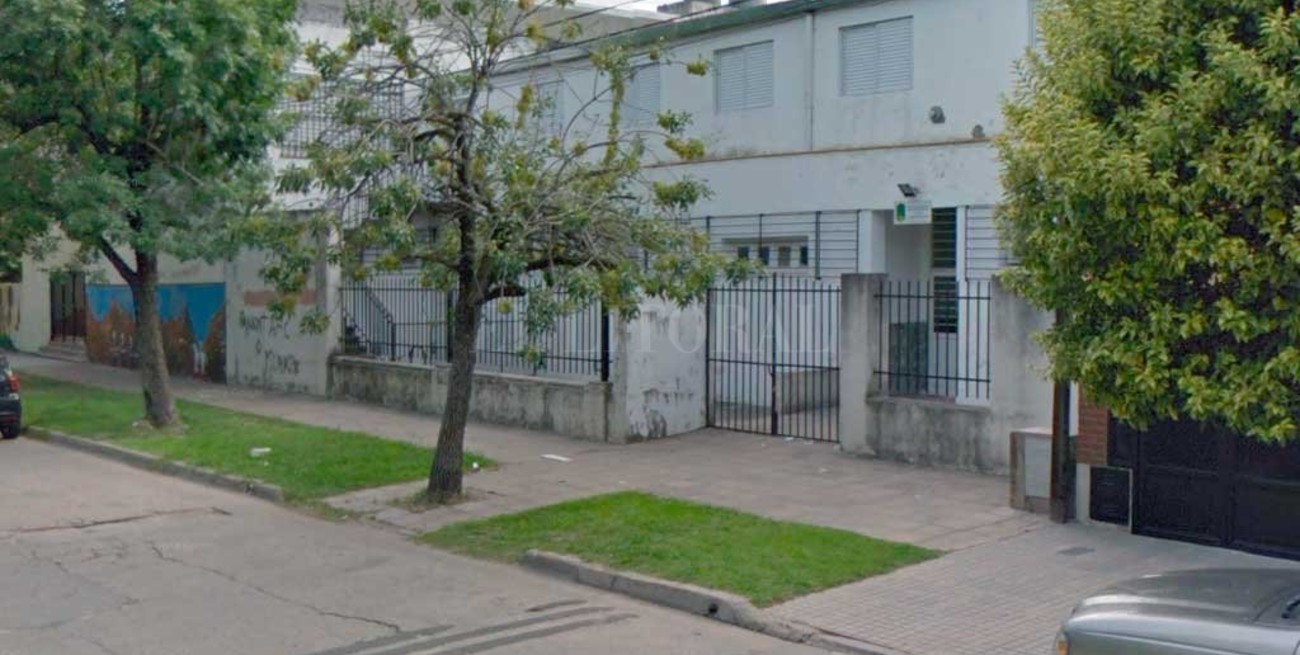 Vaciaron la escuela Constituyentes y suspenden las actividades