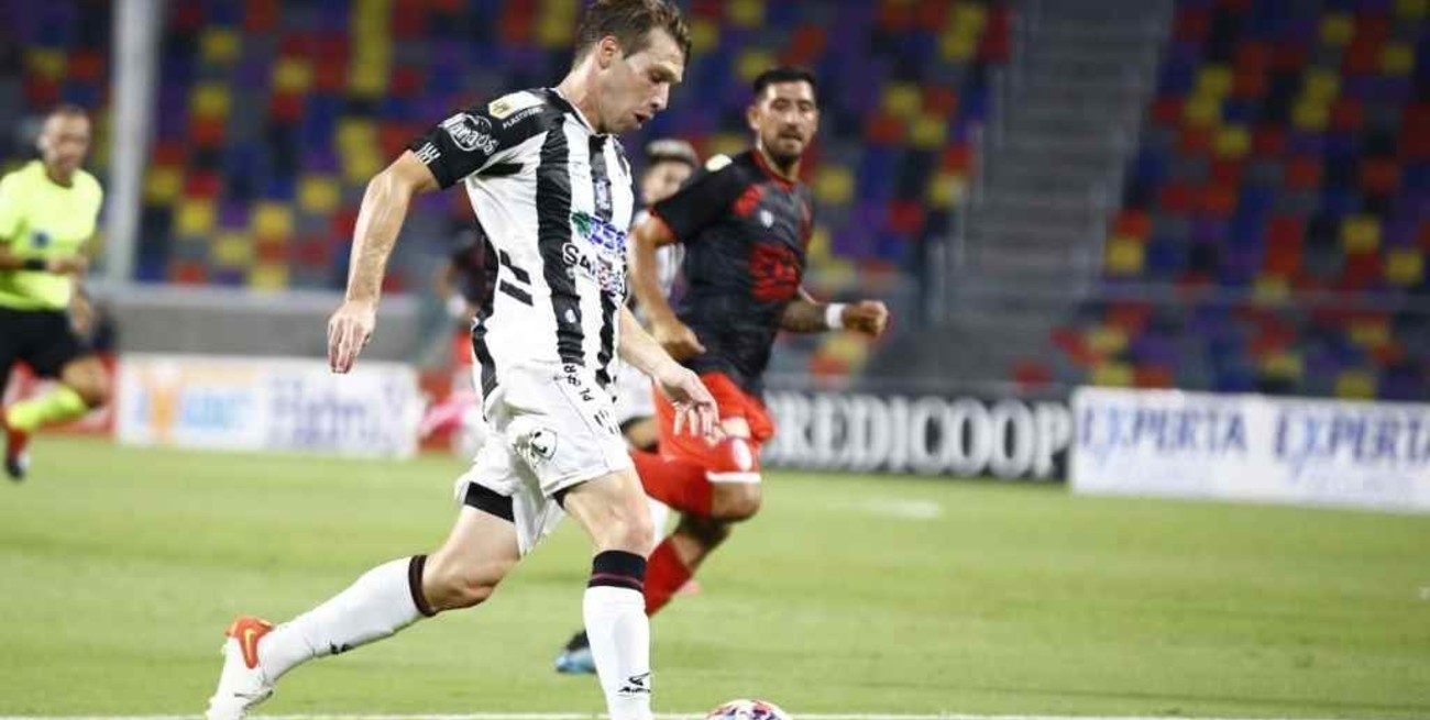 Central Córdoba debutó con victoria ante Barracas Central por 3 a 1