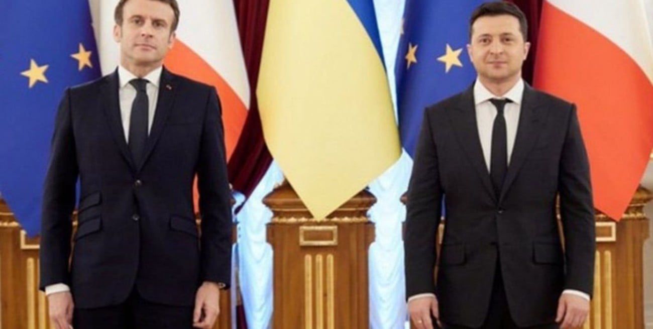 Macron habla de "avances", tras sus gestiones en Rusia y Ucrania por las tensiones militares