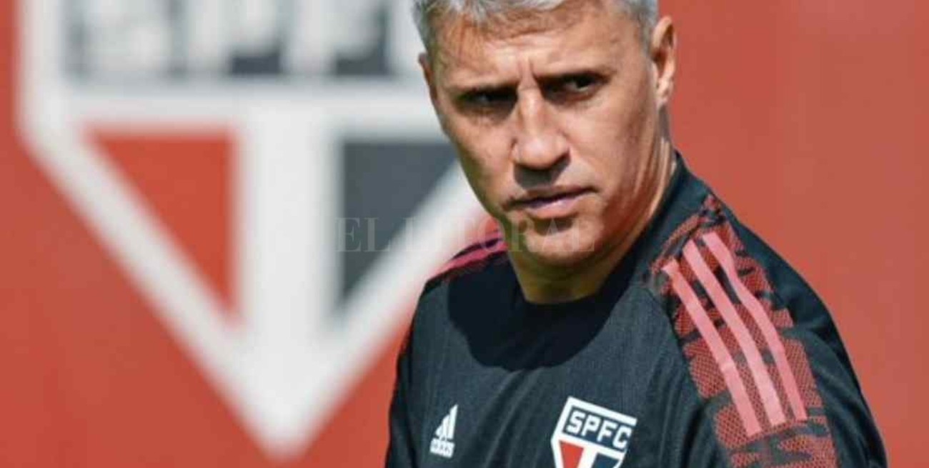 Hernán Crespo dejó de ser el técnico de San Pablo