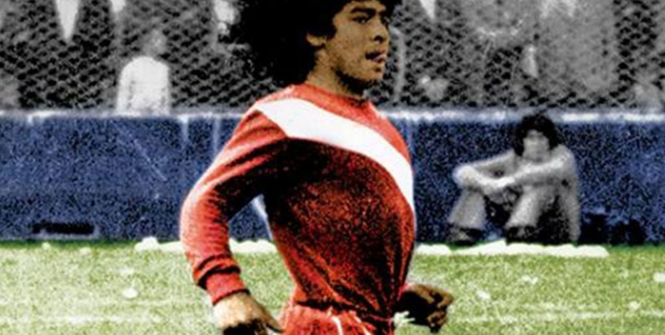 Se cumplen 45 años del debut de Diego Maradona