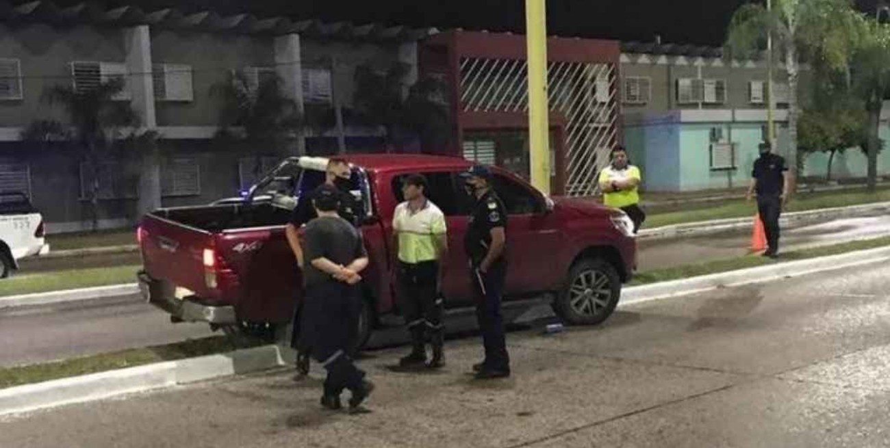 Disfrazados de policías y a los tiros intentaron robar una camioneta en Corrientes