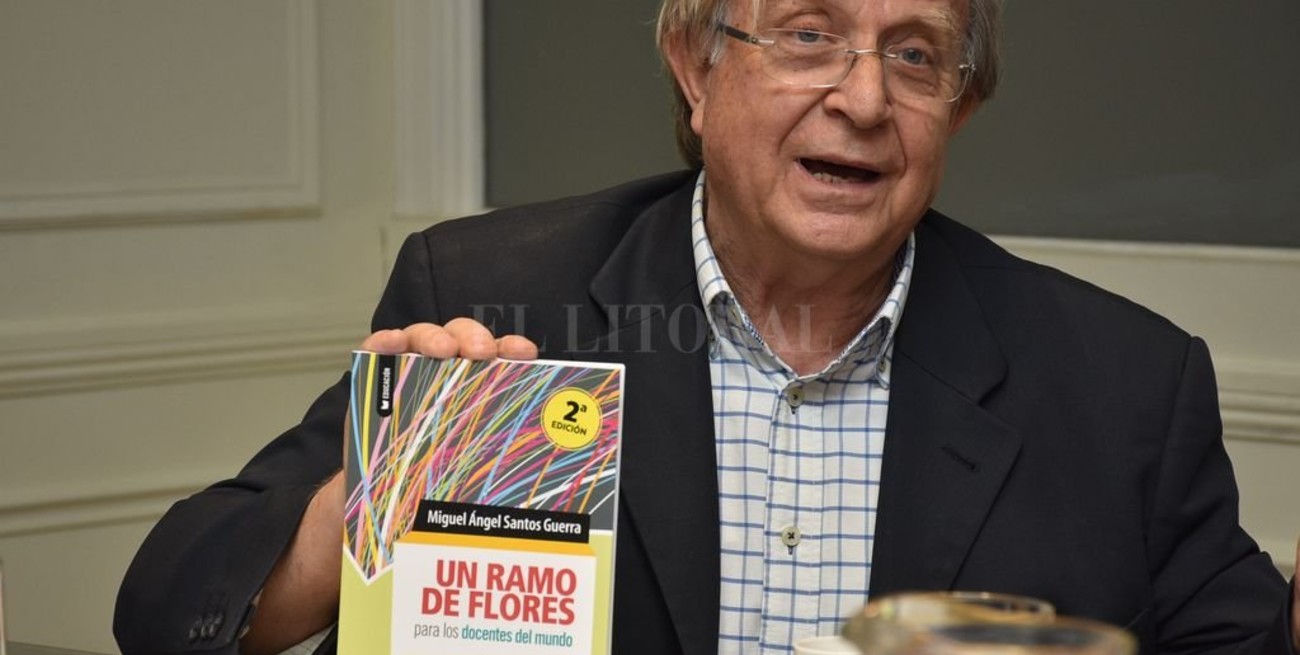 "Un educador es inmortal, sigue vivo en los ojos de sus alumnos"