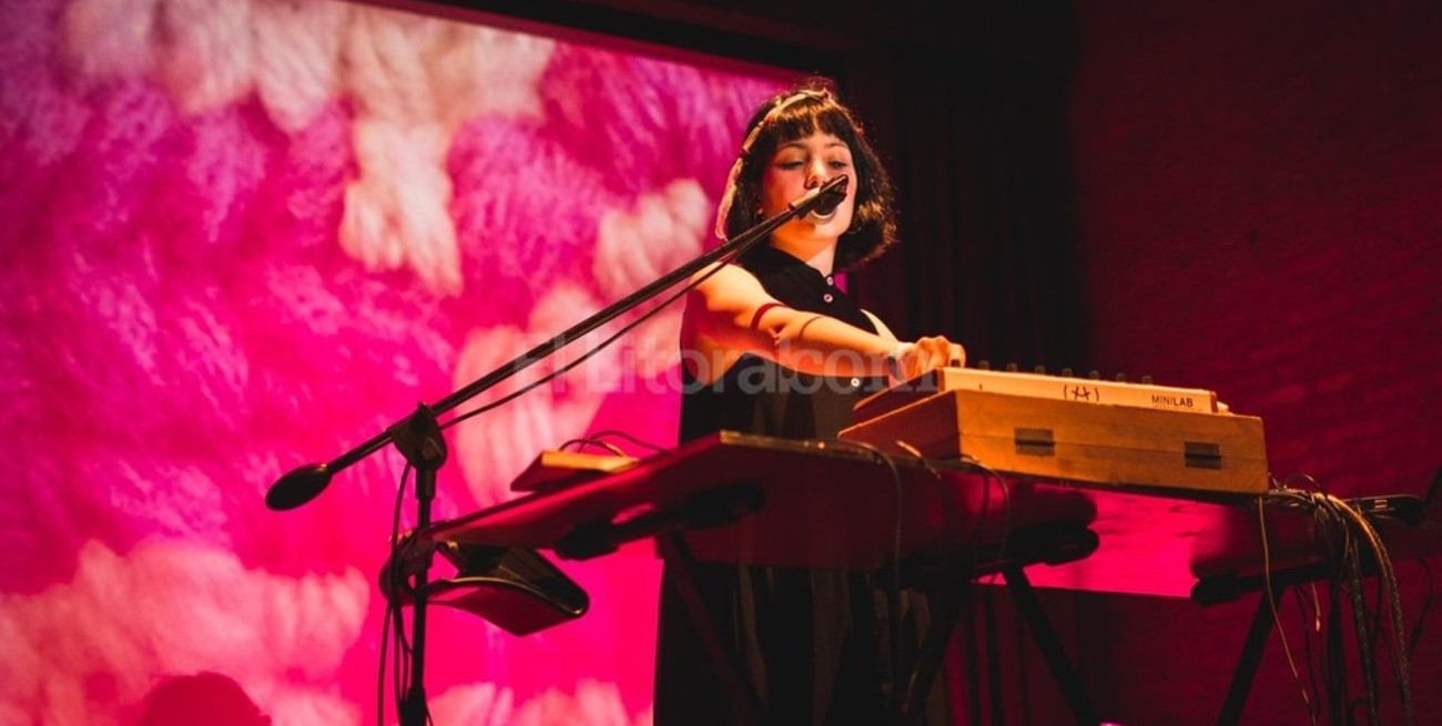 Canciones electrónicas con Jimena Domínguez