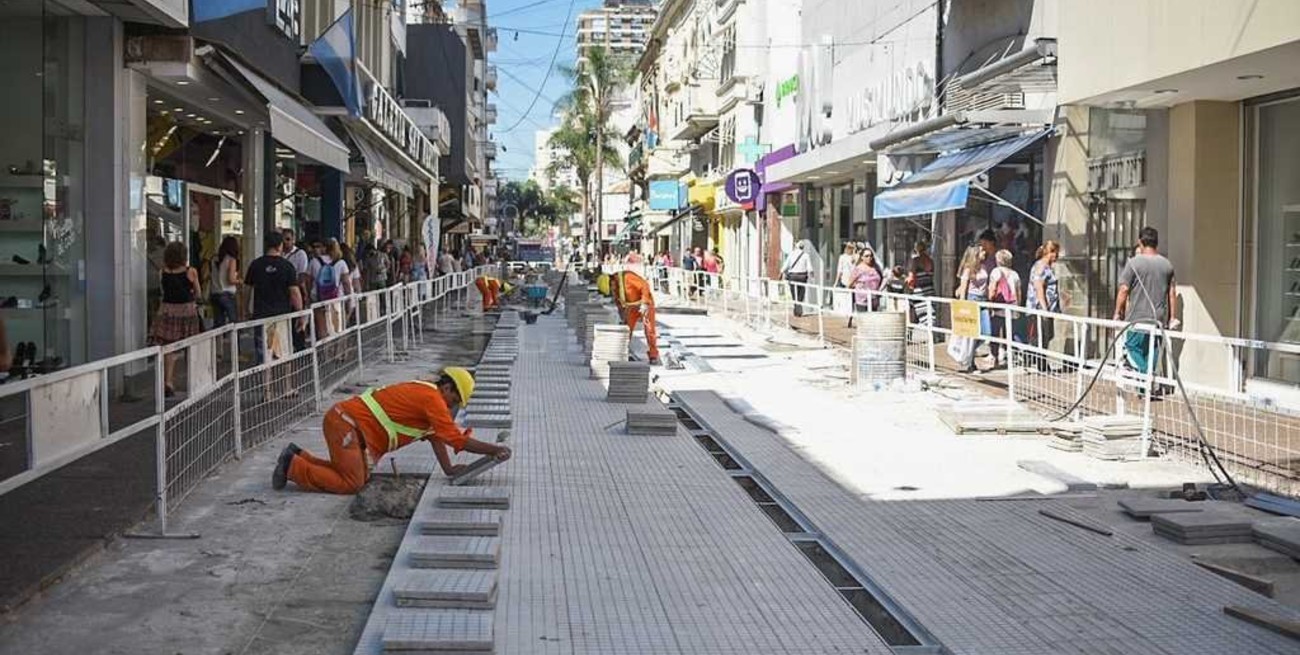 Piden una reducción de las tarifas para los comercios de la Peatonal