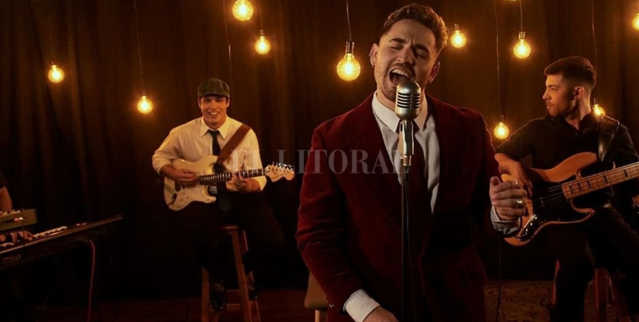 Maxi Ravasi presenta "Amores a distancia"