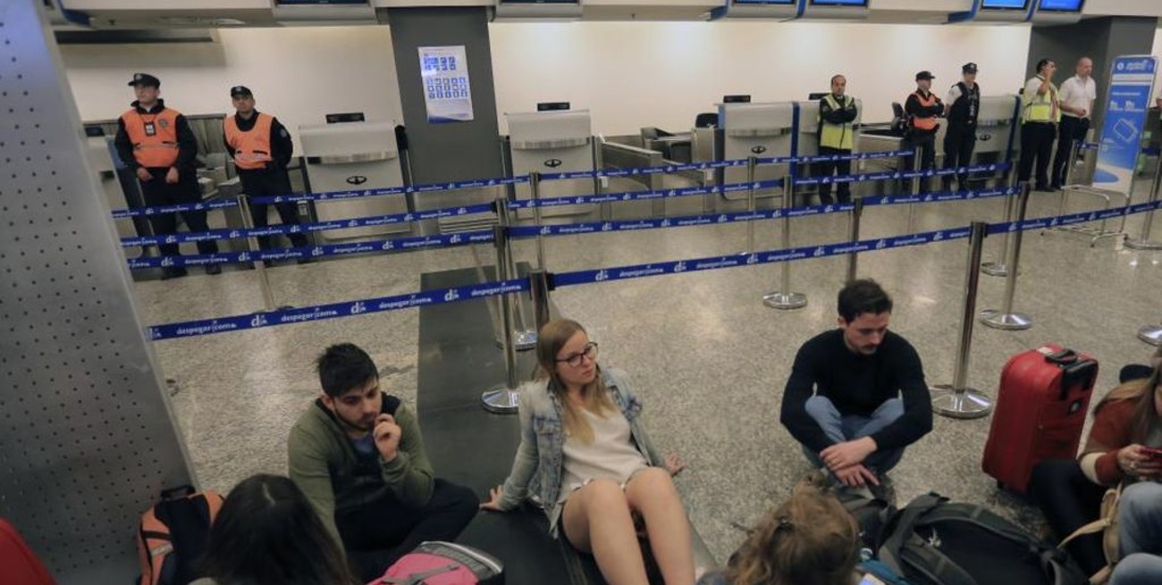 Demoras en Ezeiza y Aeroparque por asambleas