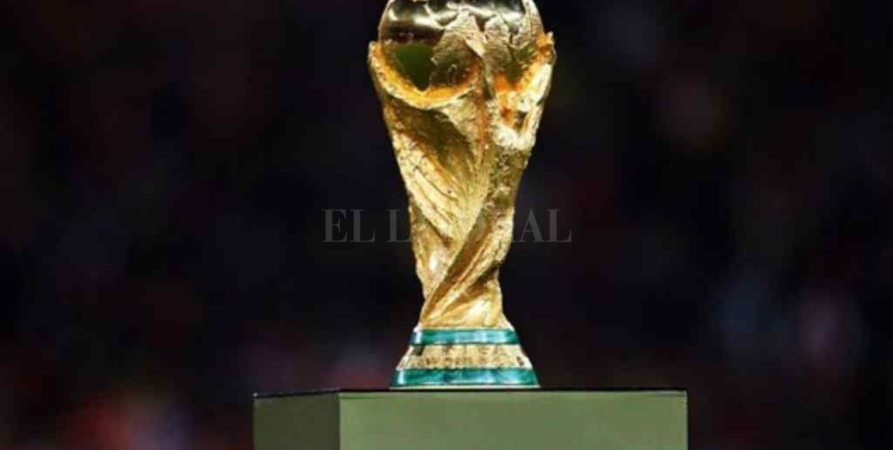 La FIFA lanzó una encuesta para que los fanáticos del fútbol opinen sobre el Mundial cada dos años