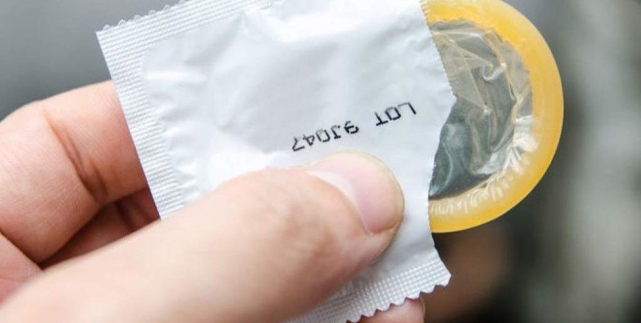 Se prohibió la comercialización de preservativos, de una reconocida marca, por ser "truchos"