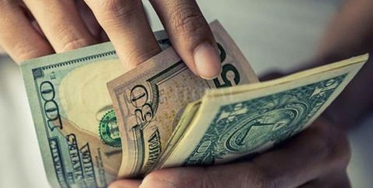 ¿Desde cuándo aplicará el impuesto a la compra de dólares?