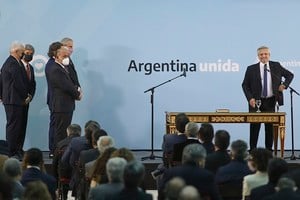 Presidencia de la Nación NOTICIAS ARGENTINAS BAIRES, 
SEPTIEMBRE 20: El presidente 
Alberto FernÃ¡ndez en el inicio 
del acto de jura de los nuevos 
ministros. Foto NA: DAMIAN 
DOPACIO