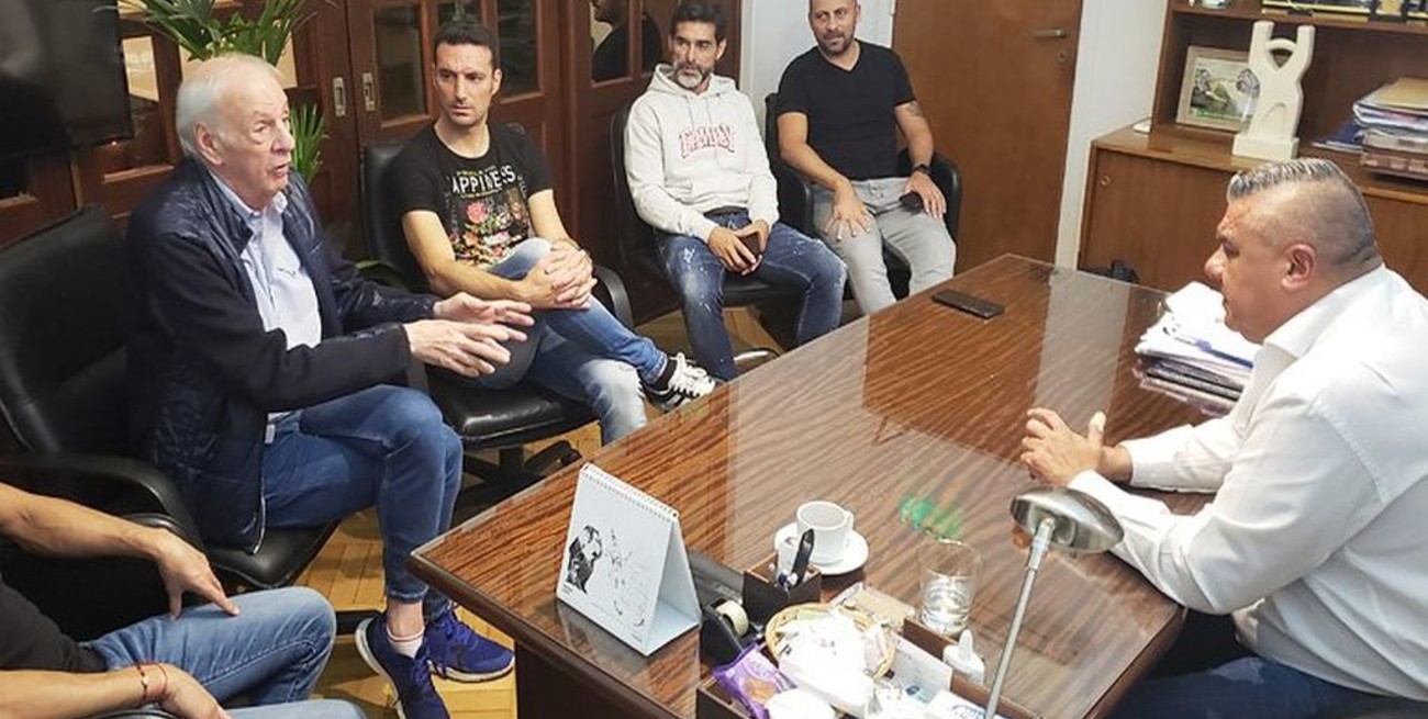 Nuevo encuentro de Tapia, Menotti y Scaloni