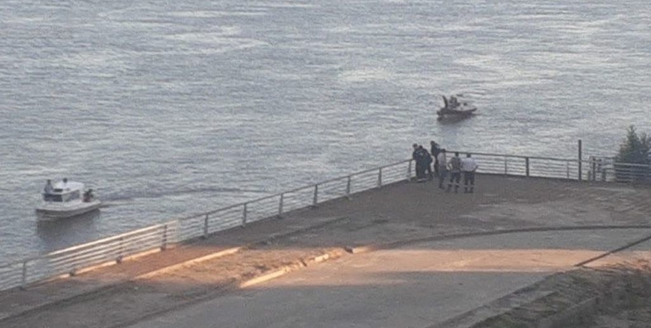 San Lorenzo: buscan el cuerpo de un joven en aguas del Río Paraná