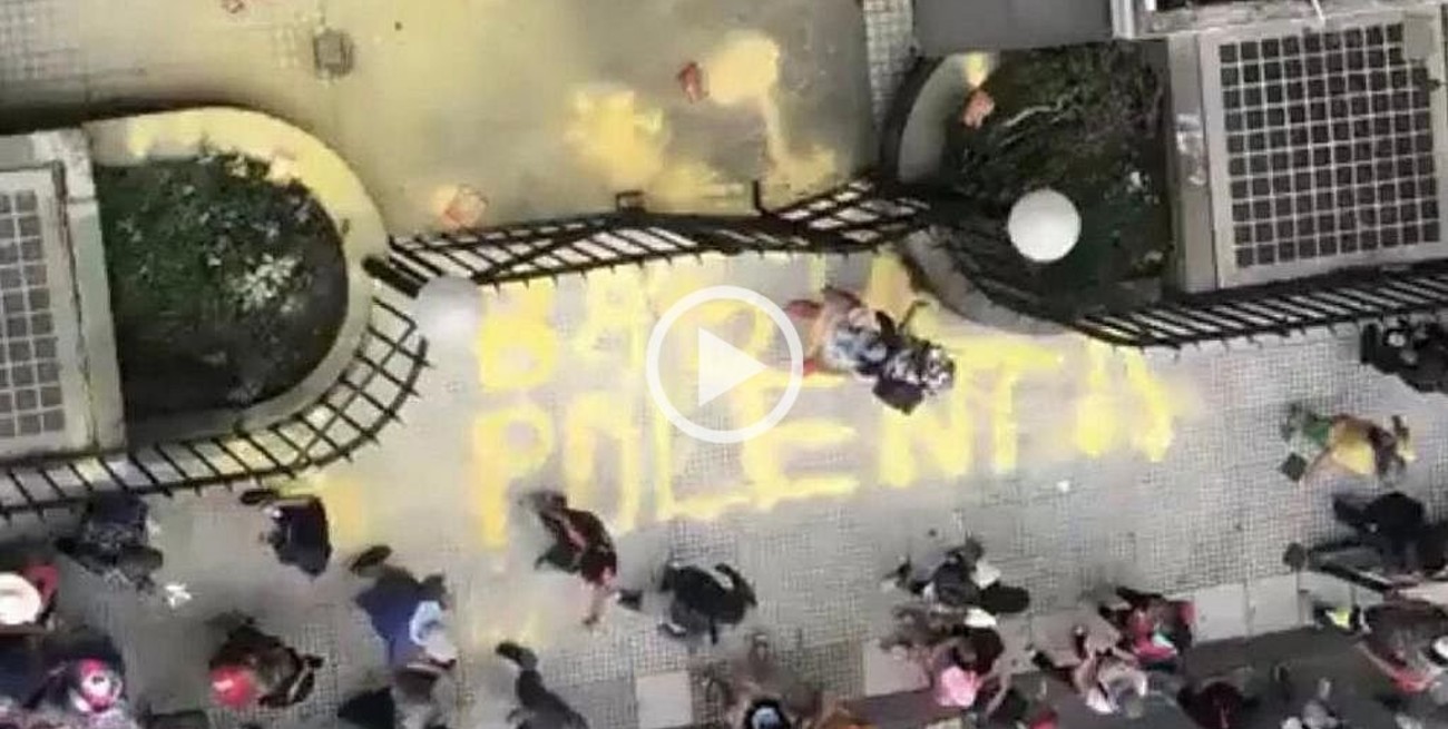 Piqueteros ingresaron a la fuerza al Ministerio de Desarrollo Social