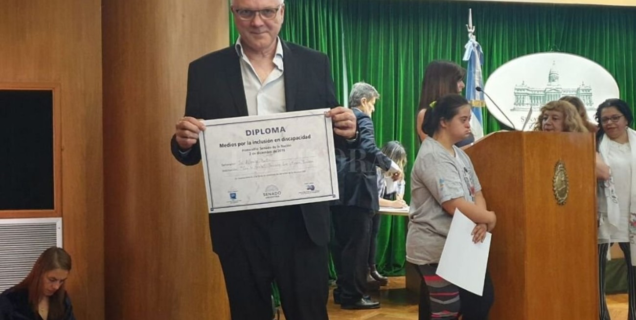 El portal y la Fundación Con la Gente fueron distinguidos en el Senado